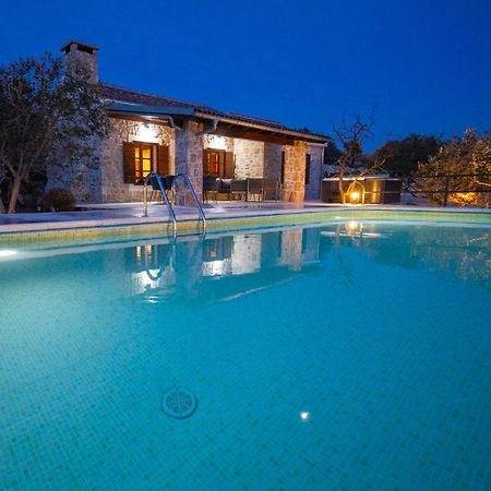 Holiday Home Svemir 德拉格 外观 照片